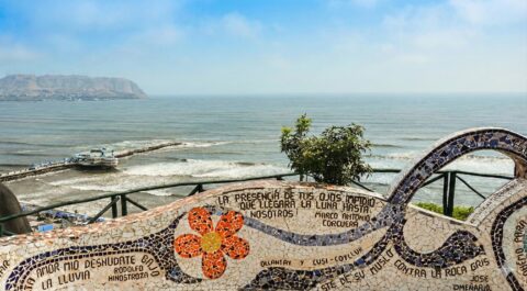 Located in Miraflores, Love Park is one of Lima’s most photogenic and romantic places. Its design pays homage to love and to Peruvian poet Antonio Cisneros. The park features the famous sculpture “El Beso” (The Kiss), created by artist Victor Delfín. With panoramic views of the Pacific Ocean, colorful mosaics, and beautifully crafted benches, this is a favorite stop for couples and visitors seeking a peaceful atmosphere. It is also an excellent moment to enjoy the scenic coastline before continuing the Private Lima City Tour.